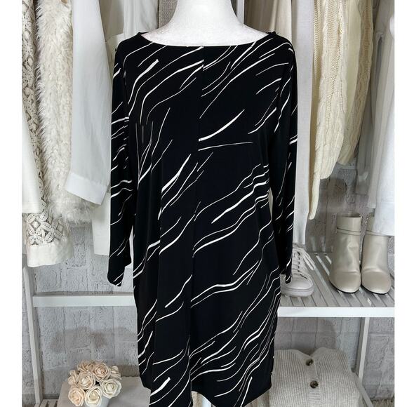 Alfani Tops - Alfani Women's Size M 3/4 Sleeve Black and White Graphic Tunic Blouse #0273